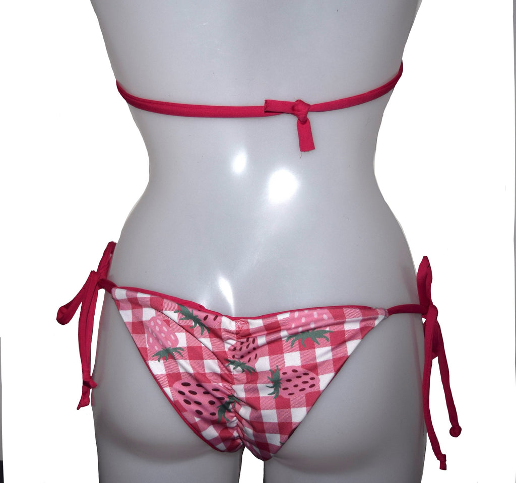 Strawberry shortcake bikini bottoms 🍓🍰